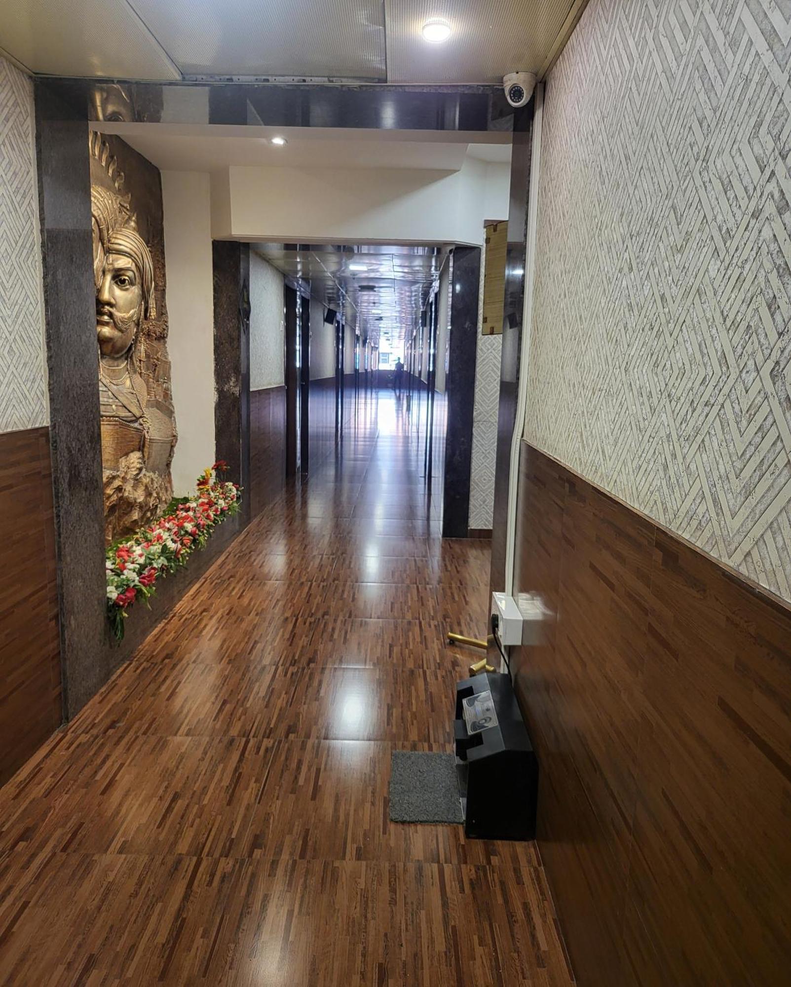 Hotel Maharana Inn Chembur Mumbai Exterior foto